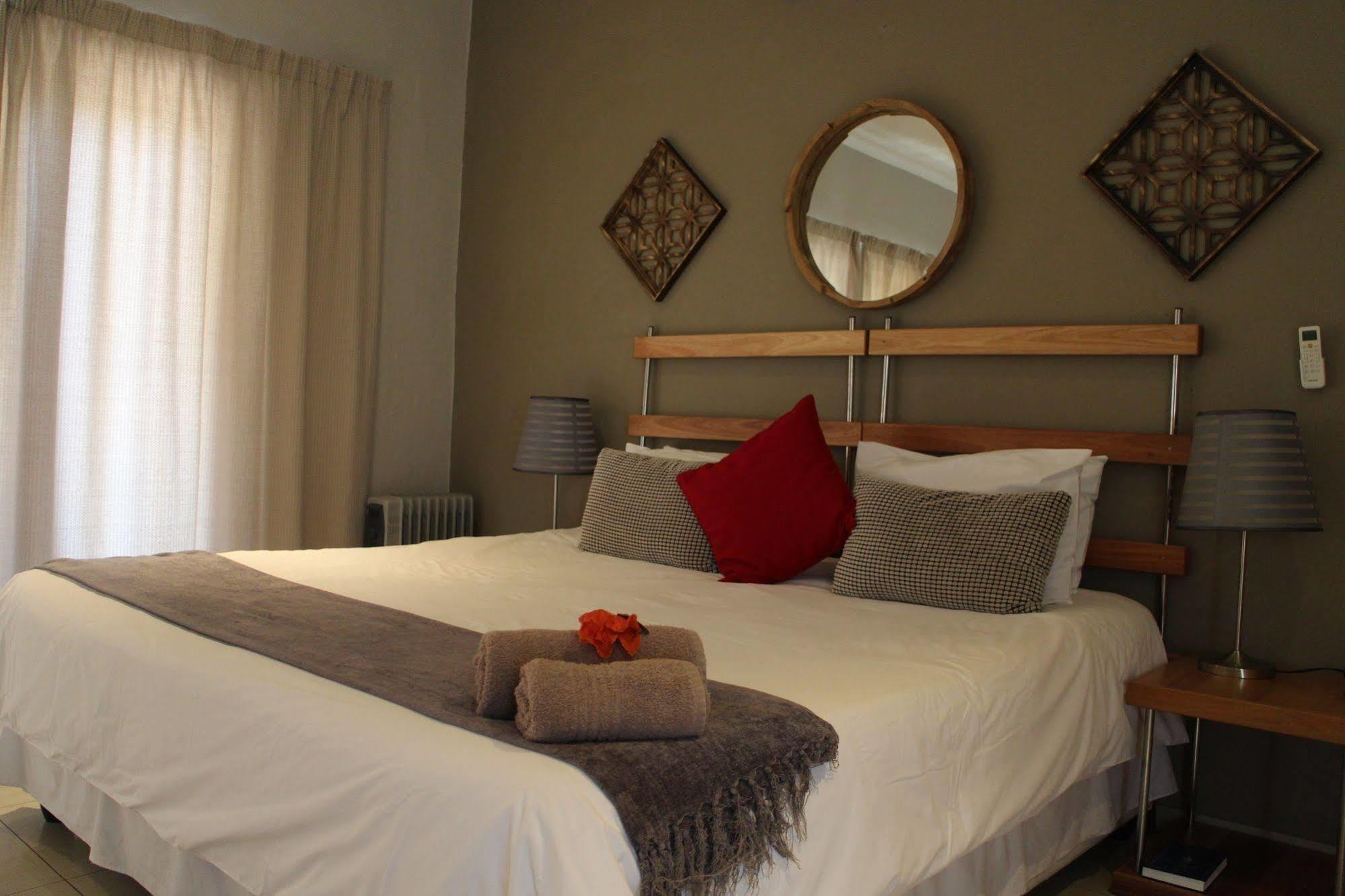 Cu Guest House Phalaborwa Ngoại thất bức ảnh